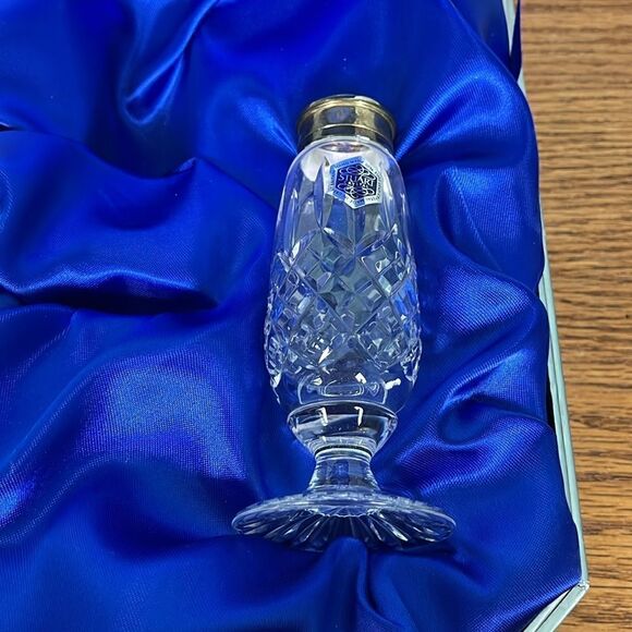Stuart Crystal - Silver capped Crystal salt shaker only with original box - Picture 2 of 6